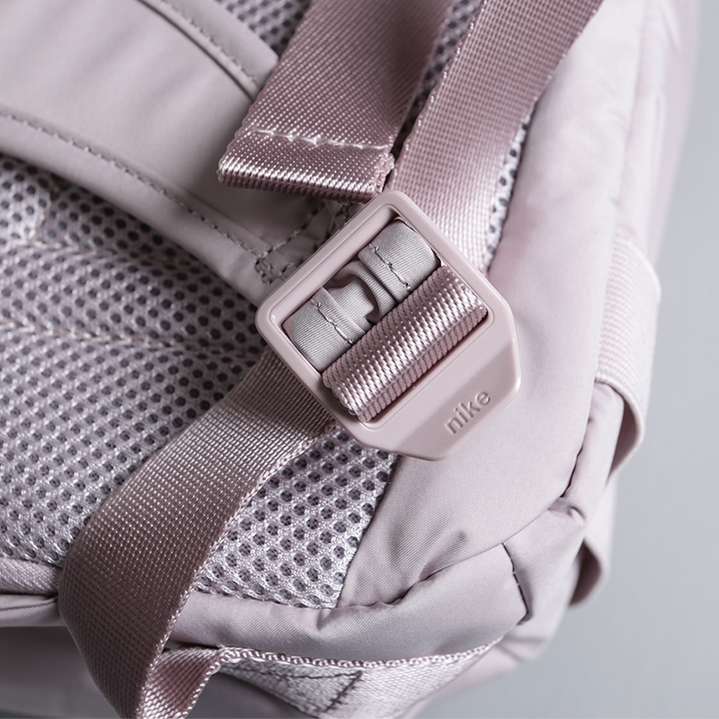  розовый рюкзак Nike Legend Training Backpack 15L BA5439-677 - цена, описание, фото 8